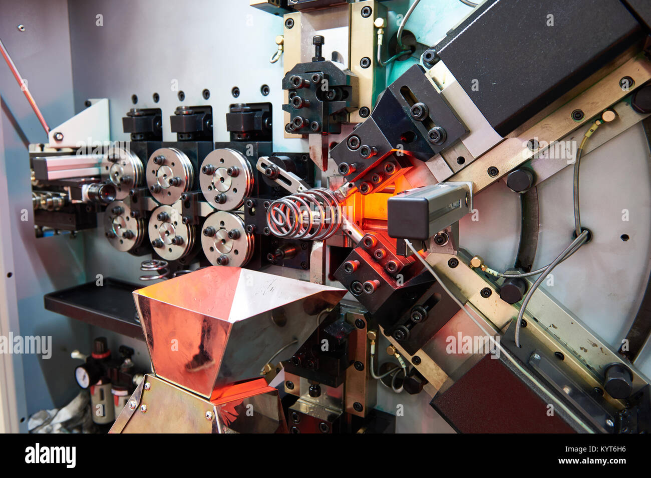 Cnc machine industrielle printemps Banque D'Images