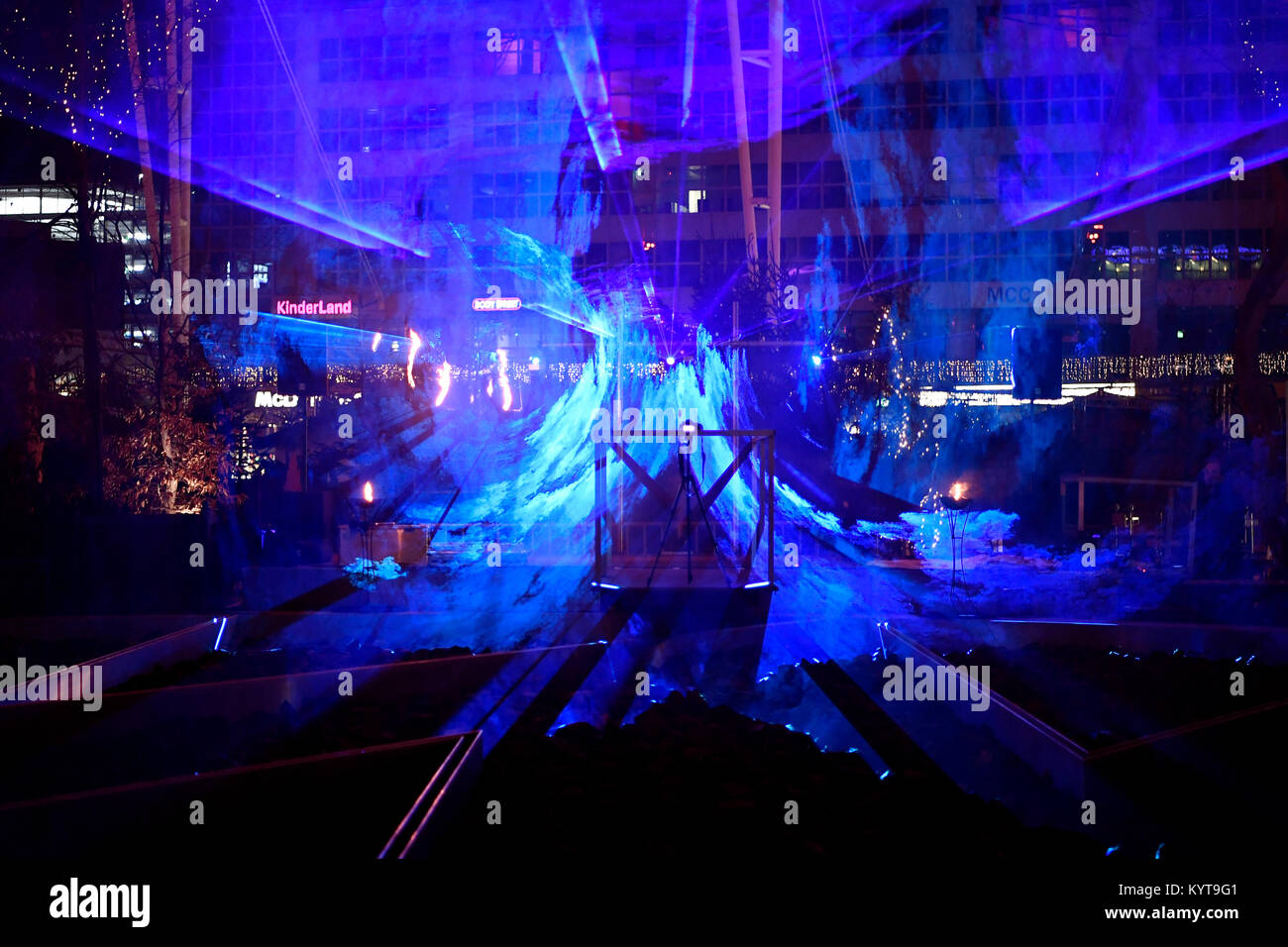 Lasershow, Réveillon, foreshow, événement, Munich Airport Center, MAC, Forum, l'aéroport de Munich, Haute-Bavière, Allemagne Banque D'Images