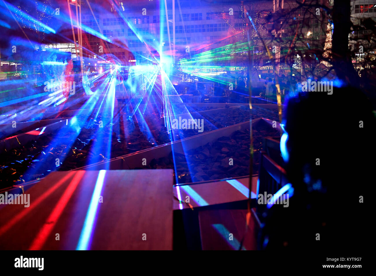 Lasershow, Réveillon, foreshow, événement, Munich Airport Center, MAC, Forum, l'aéroport de Munich, Haute-Bavière, Allemagne Banque D'Images