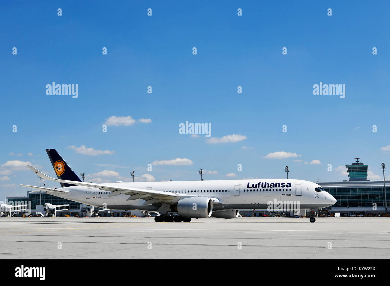 Lufthansa, Airbus, A350-900, avion, avion, avion, compagnies aériennes, airways, rouleau, in, out, de prendre, de commencer, de pousser, rampe, l'aéroport de Munich, Banque D'Images