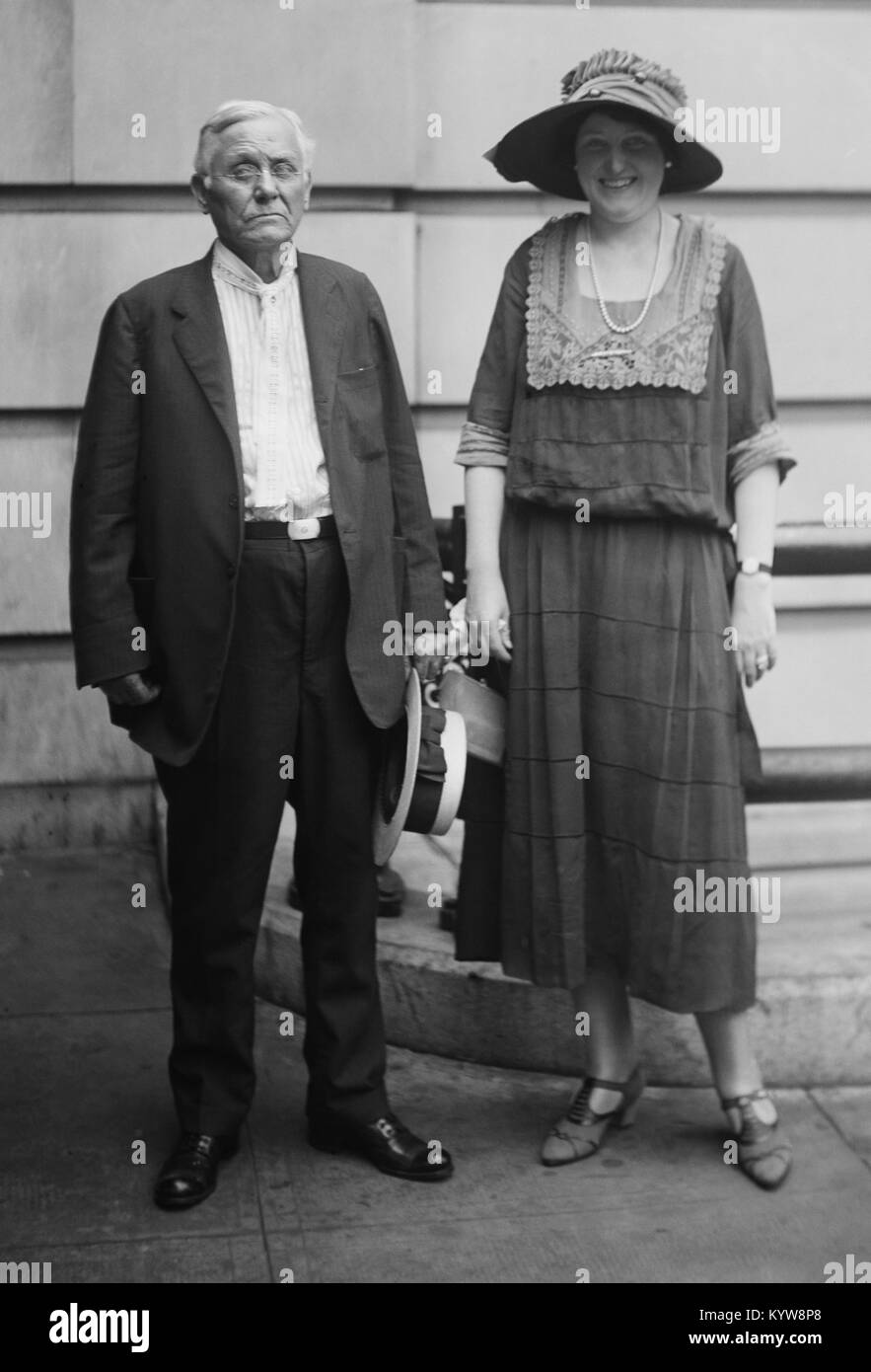 Asa Griggs Candler (1851-1929), fondateur de l'entreprise Coca-Cola, et sa femme Lucy Elizabeth Howard dans une photographie de 1923. (USA) Banque D'Images