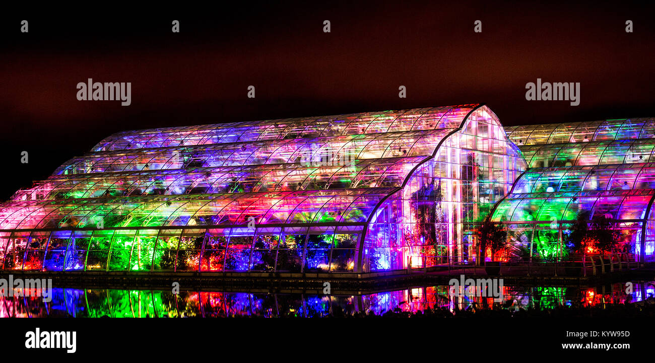 Lumières de Noël 2017 de l'événement des bougies de Jardin Wisley RHS à Surrey Banque D'Images