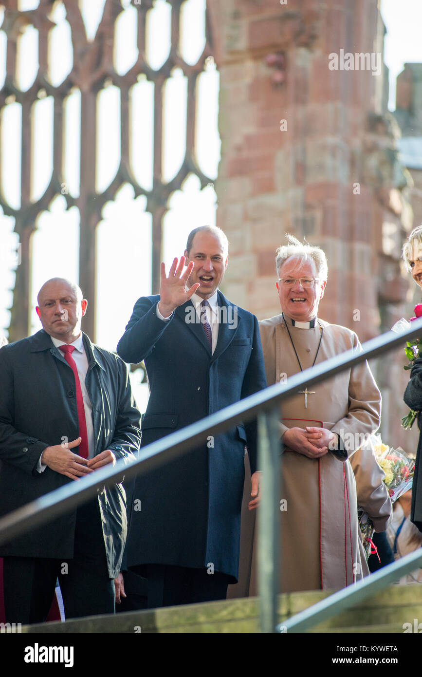 La cathédrale de Coventry, Coventry, Royaume-Uni. 16 janvier, 2018. Le duc et la duchesse de Cambridge, visitez la cathédrale de Coventry, visiter les ruines et reconstruit la cathédrale. Crédit : Jamie Gray/Alamy Live News Banque D'Images