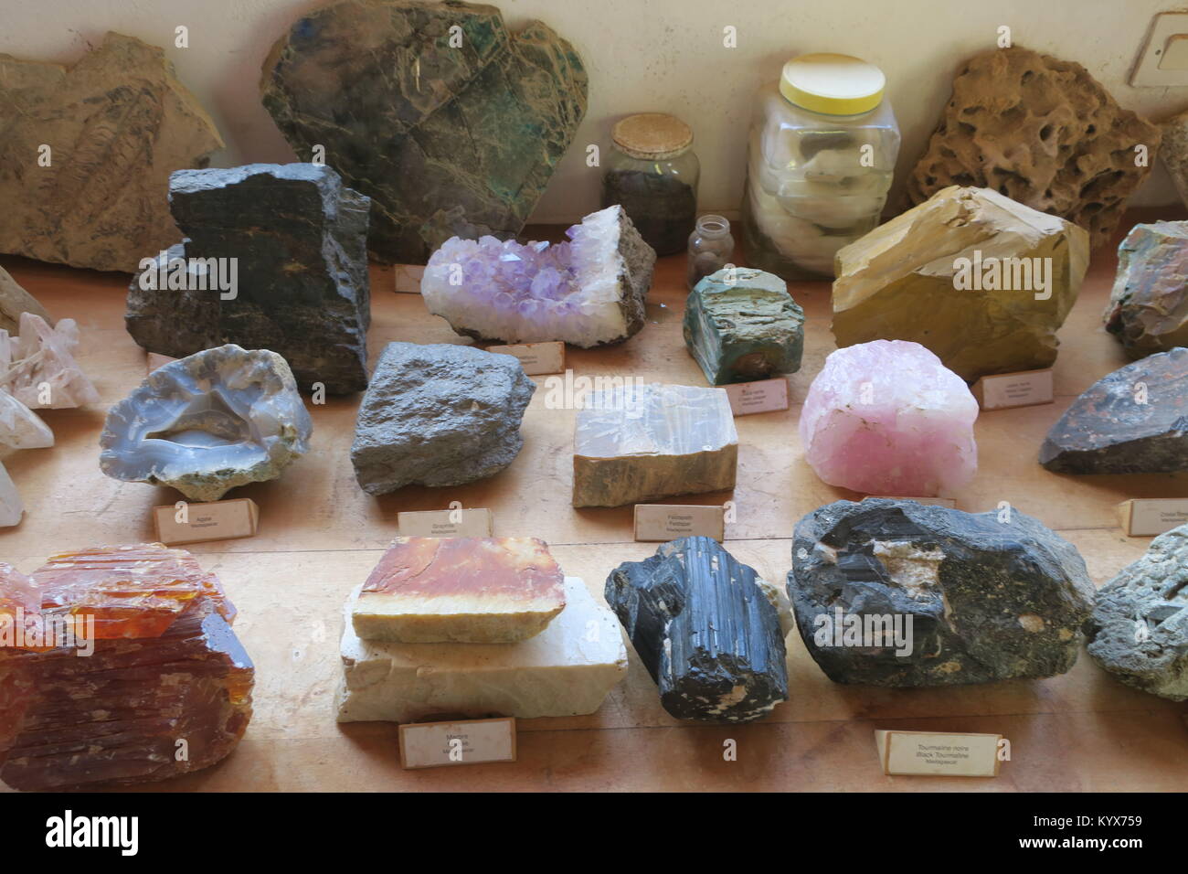 Les pierres précieuses et les minéraux, de Madagascar Photo Stock - Alamy