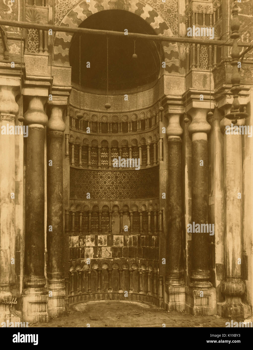 Mihrab et la chaire, la Mosquée Sultan Hassan, Le Caire, Egypte Photo Stock - Alamy