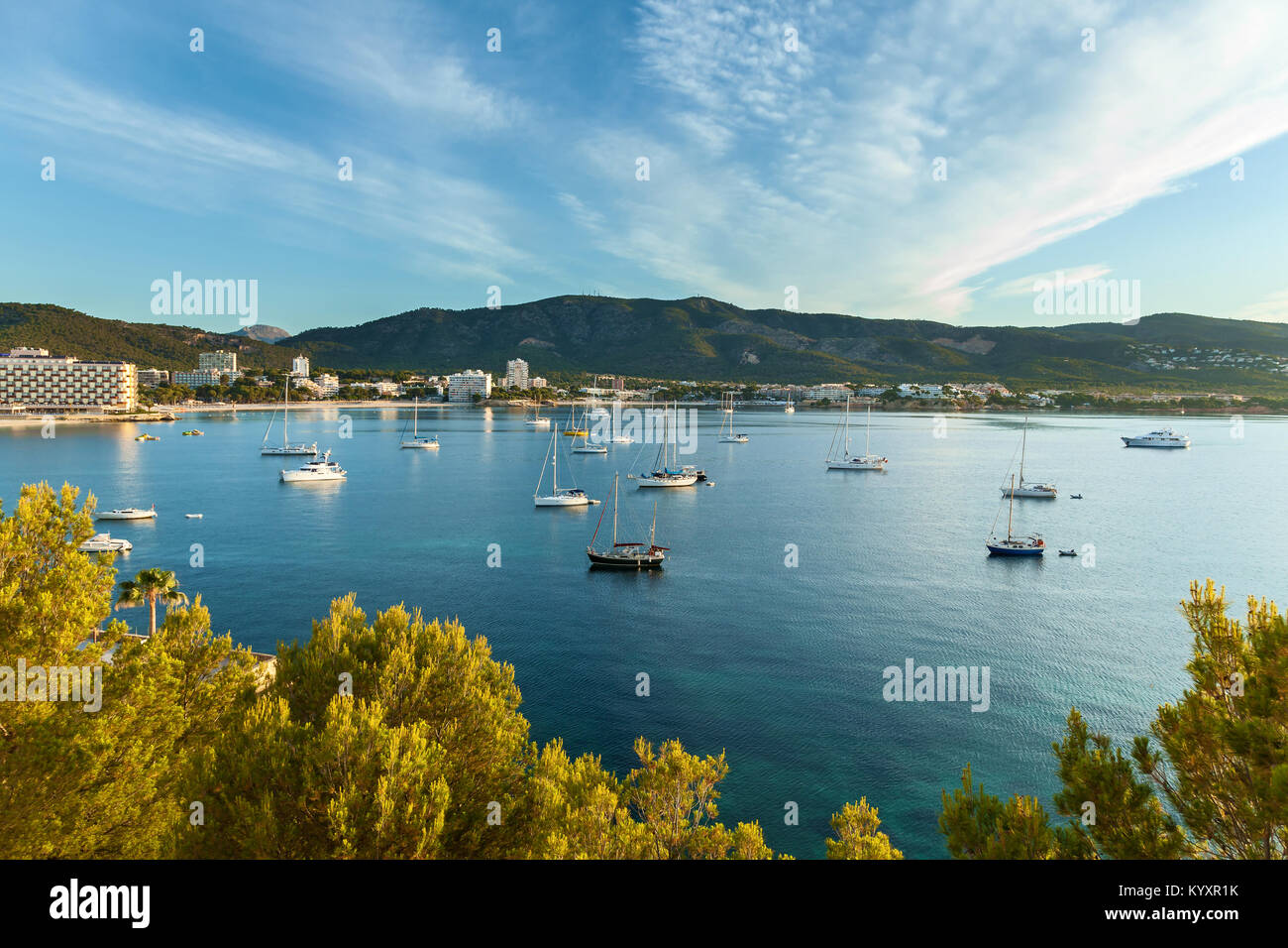 Avec yachts dans la baie de Palma, Espagne Banque D'Images Avec yachts dans la baie de Palma, Espagne Banque D'Images