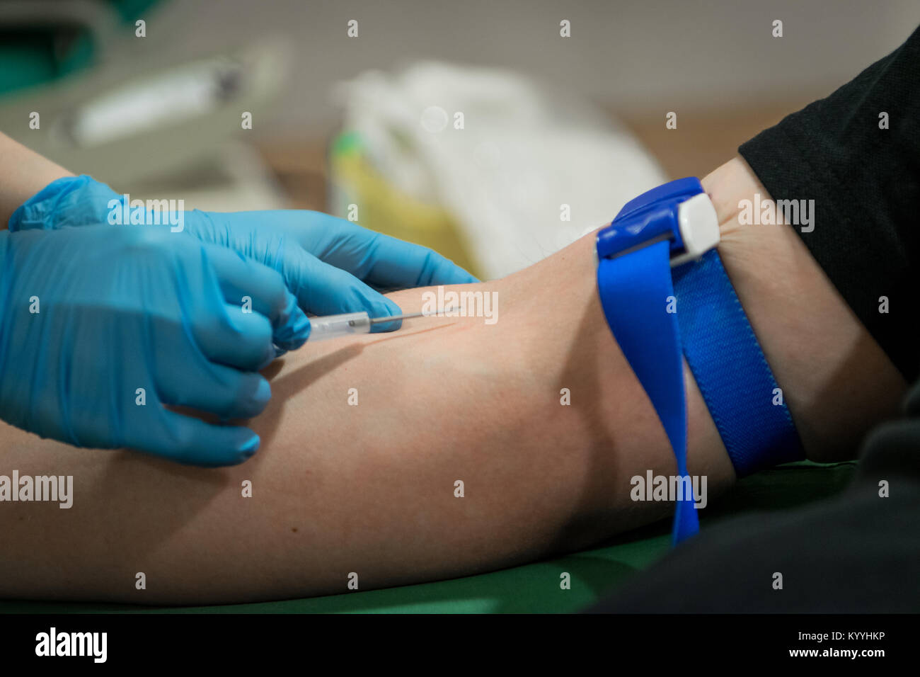 Processus du don de sang y compris injection seringue Banque D'Images