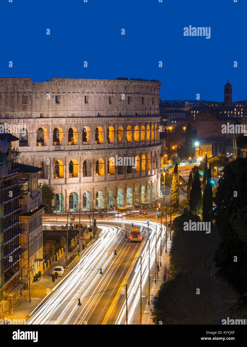Le Colisée, Rome, Italie la nuit Banque D'Images
