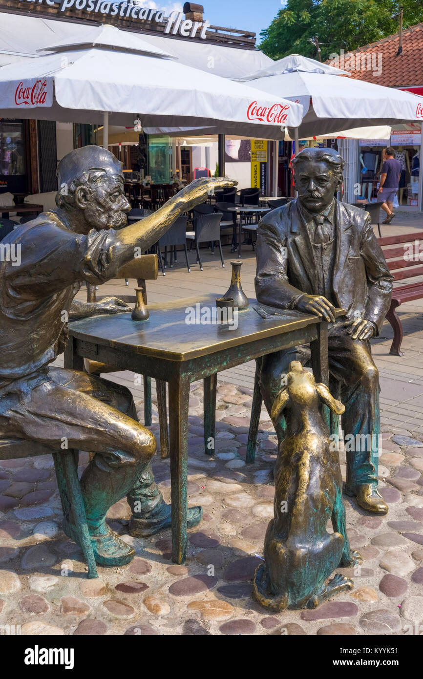 La sculpture à Nis, Serbie, en l'honneur de Stevan Sremac, un réaliste et écrivain serbe comédie. Banque D'Images