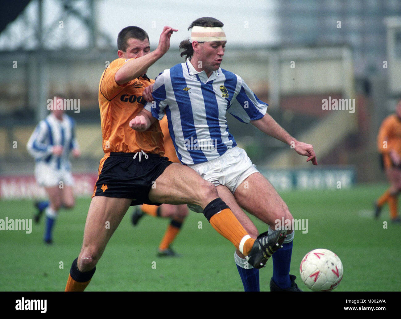 Les loups V SHEFFIELD WEDNESDAY À MOLINEUX 30/3/91 Steve Bull et Peter Shirtliff Banque D'Images