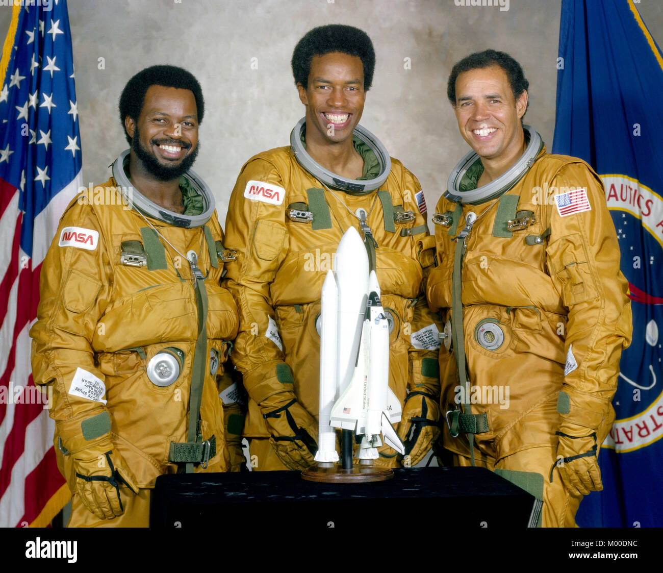 Le Dr Ronald McNair, Guy Bluford et Fred Gregory, le premier Afro-américains de la NASA au programme des astronautes. La classe d'astronautes de 1978 Banque D'Images