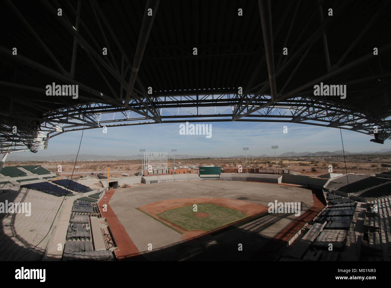 Processus de construction et la construction de Sonora, stade complexe sportif de besbol de la ligue mexicaine du Pacifique, chambre de l'équipe los Naranjeros de Hermosillo, Sonora, Meixico. Cette équipe est 16 fois champion de la ligue. Banque D'Images