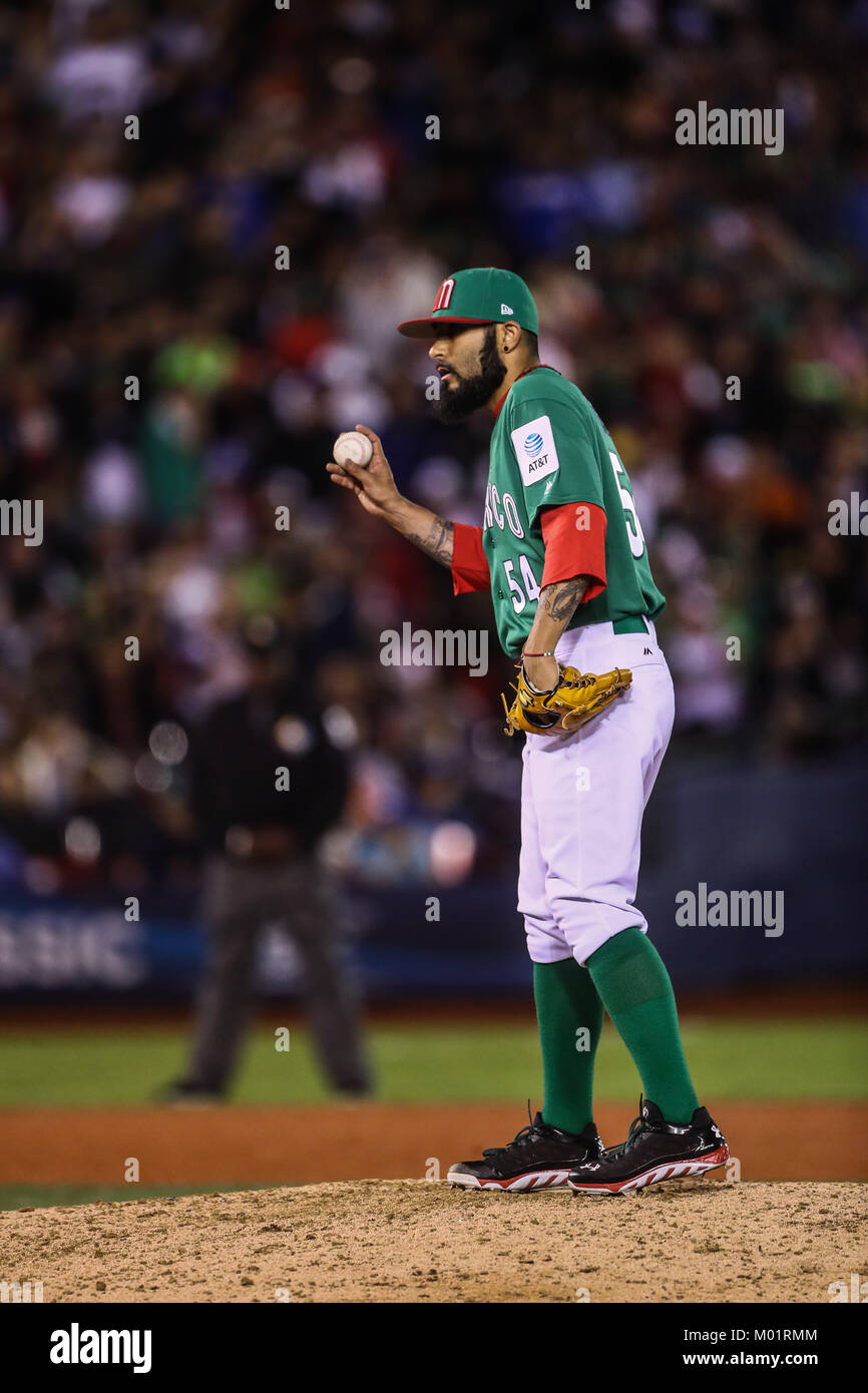 Sergio Romo pitcher relevée pour le Mexique dans la huitième manche, au cours de jeu de la série des Caraïbes à Culiacan, Mexique, le mercredi 23 février, 1, 2017. (Photo : Luis Gutierrez/NortePhoto) Banque D'Images