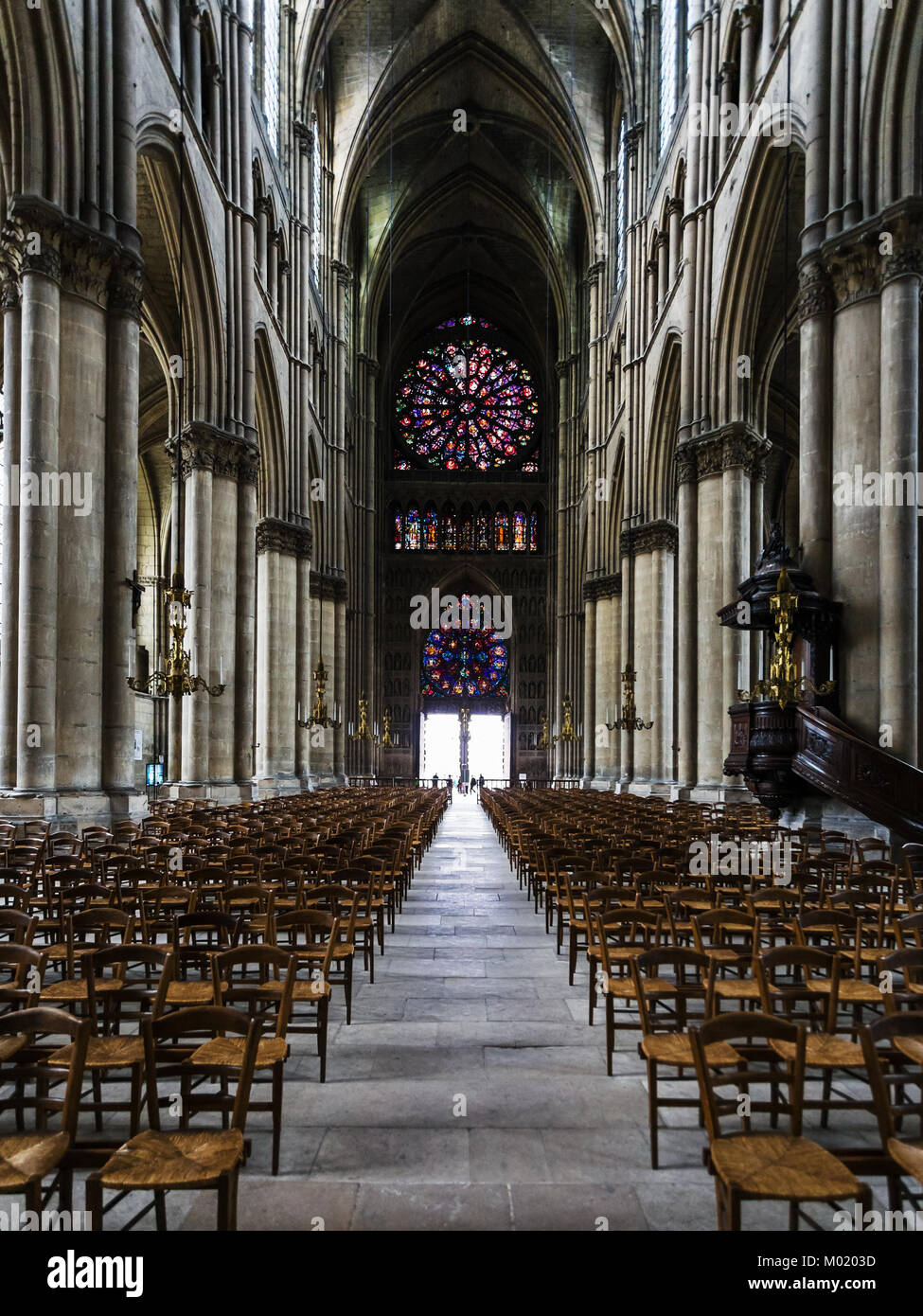 Interior notre dame cathedral of reims Banque de photographies et d'images  à haute résolution - Alamy
