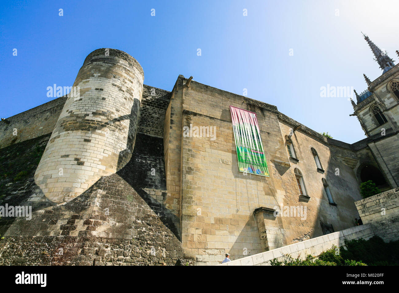 AMBOISE, FRANCE - Le 8 juillet 2010 : touristique va au château Chateau d'Amboise à Amboise la ville. Amboise est située dans le Maine-et-Loire sur le b Banque D'Images