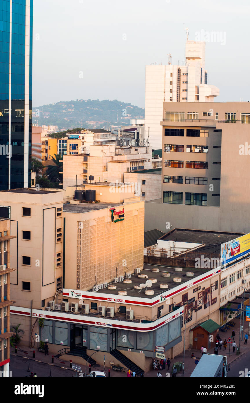 Vue aérienne, au coin de la rue et de Pilkington Kampala Road, Kampala, Ouganda Banque D'Images