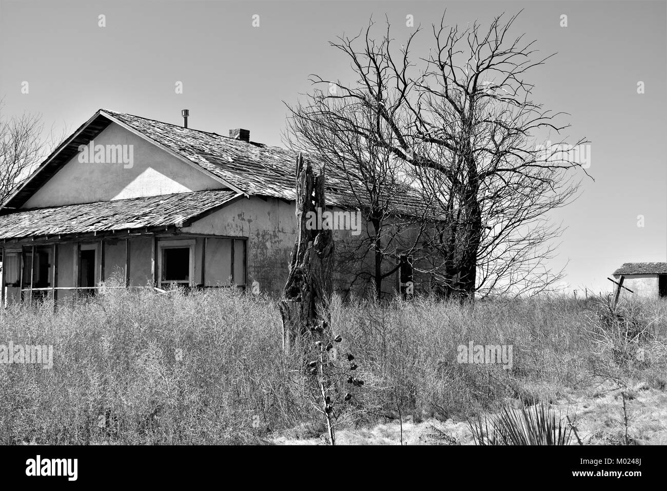 Maison de ferme en noir et blanc Banque D'Images