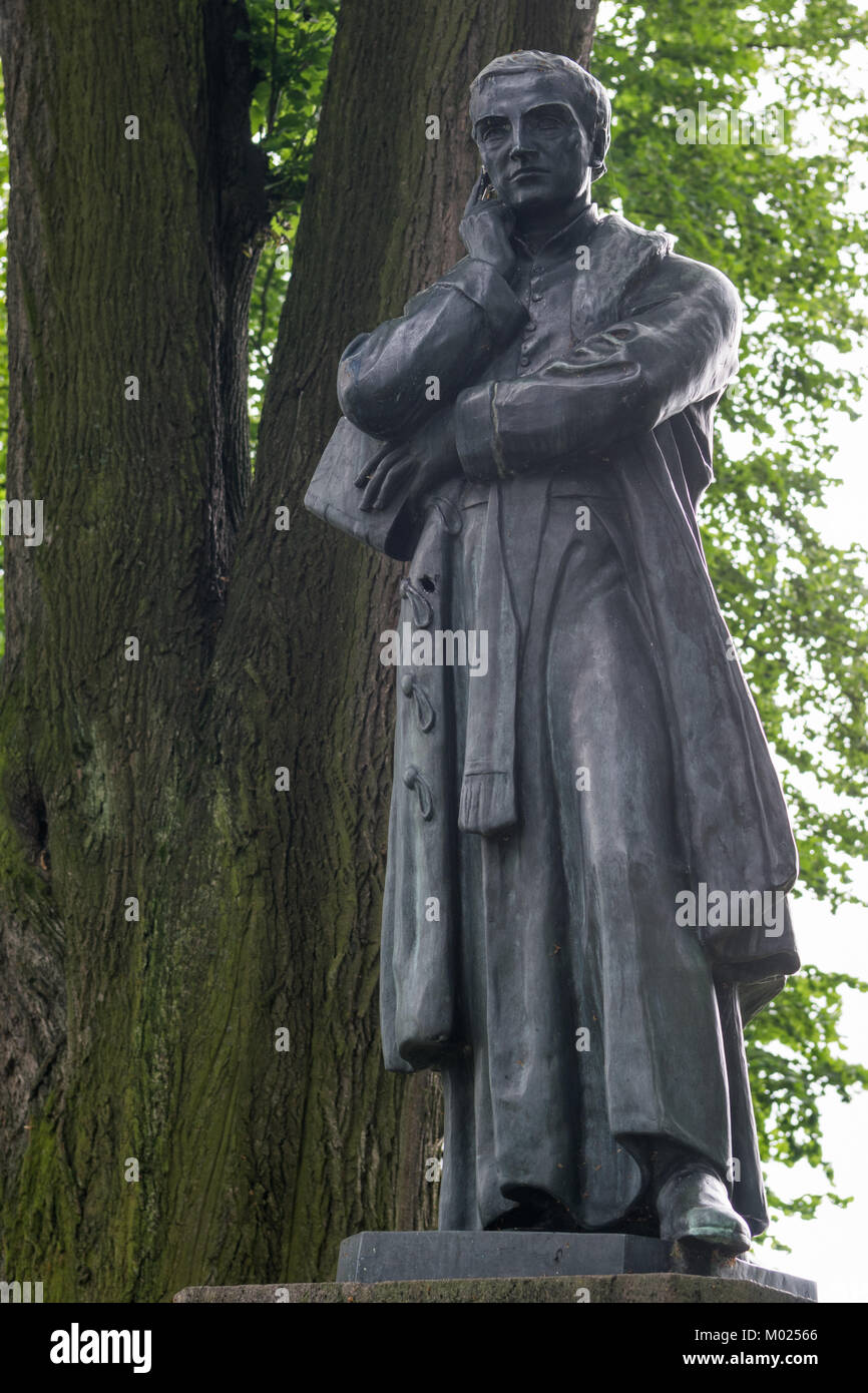Statue d'Anton Bernolak, prêtre catholique et linguiste slovaque Banque D'Images