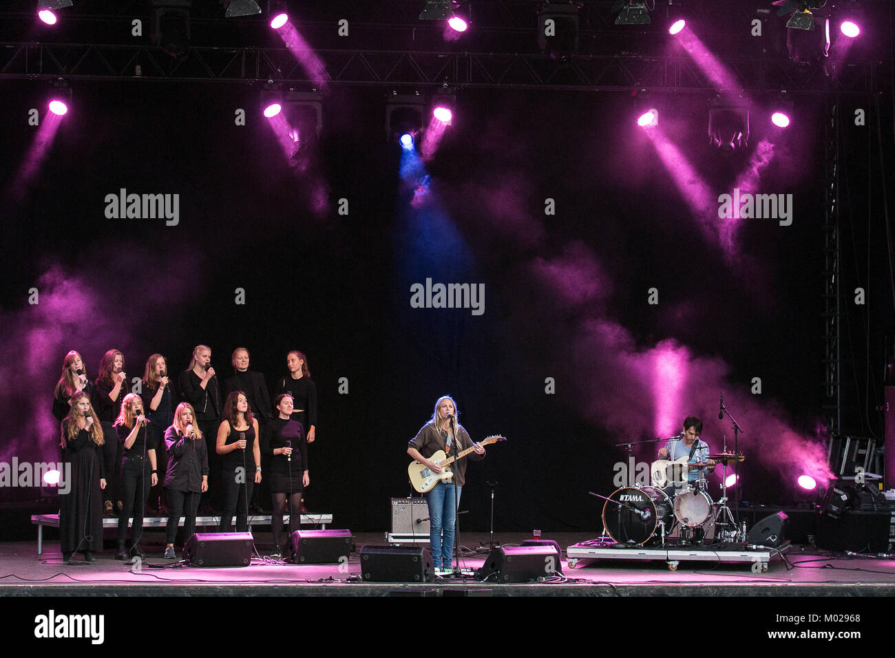 L'American folk rock singer-songwriter et musicien Elisabeth Corrin Maurus est mieux connu par son nom de scène Lissie effectue un concert live au festival norvégien Piknik i Parken à Oslo. La Norvège, 31/08 2014. Banque D'Images