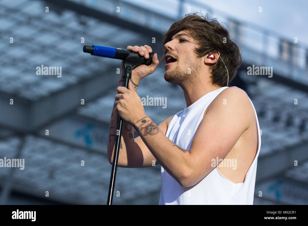 La populaire pop English-Irish bande de garçon et une direction effectue un concert live à l'Ullevaal Stadion d'Oslo. Le groupe est composé de Niall Horan, Liam Payne, Harry Styles et Louis Tomlinson (photo). La Norvège, 19/06 2015. Banque D'Images