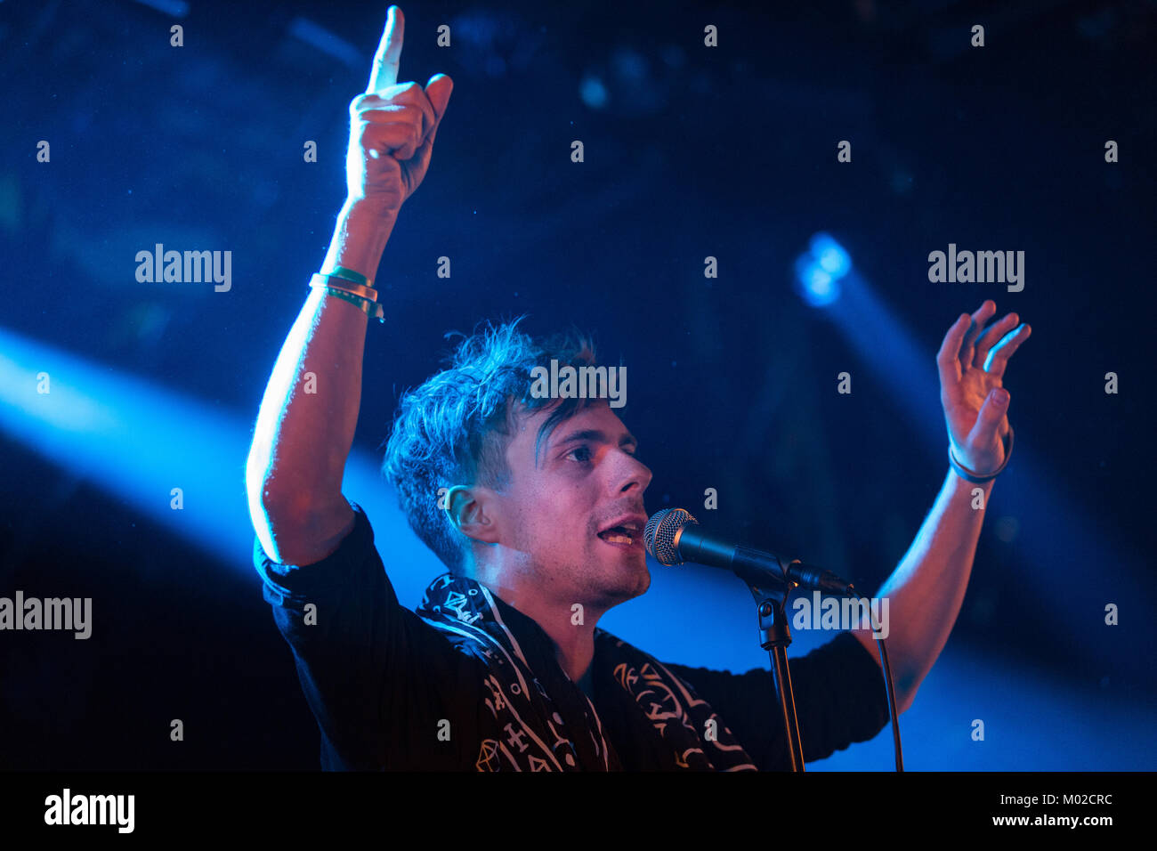 La chanteuse suédoise, rappeur et producteur Oskar Linnros effectue un concert live à un concert live à la vitrine de la musique norvégienne festival et conférence 2014 by:Larm à Oslo. Oskar Linnros est également connu comme Kihlen et du groupe de hip-hop alternatif Snook. La Norvège, 01/03 2014. Banque D'Images