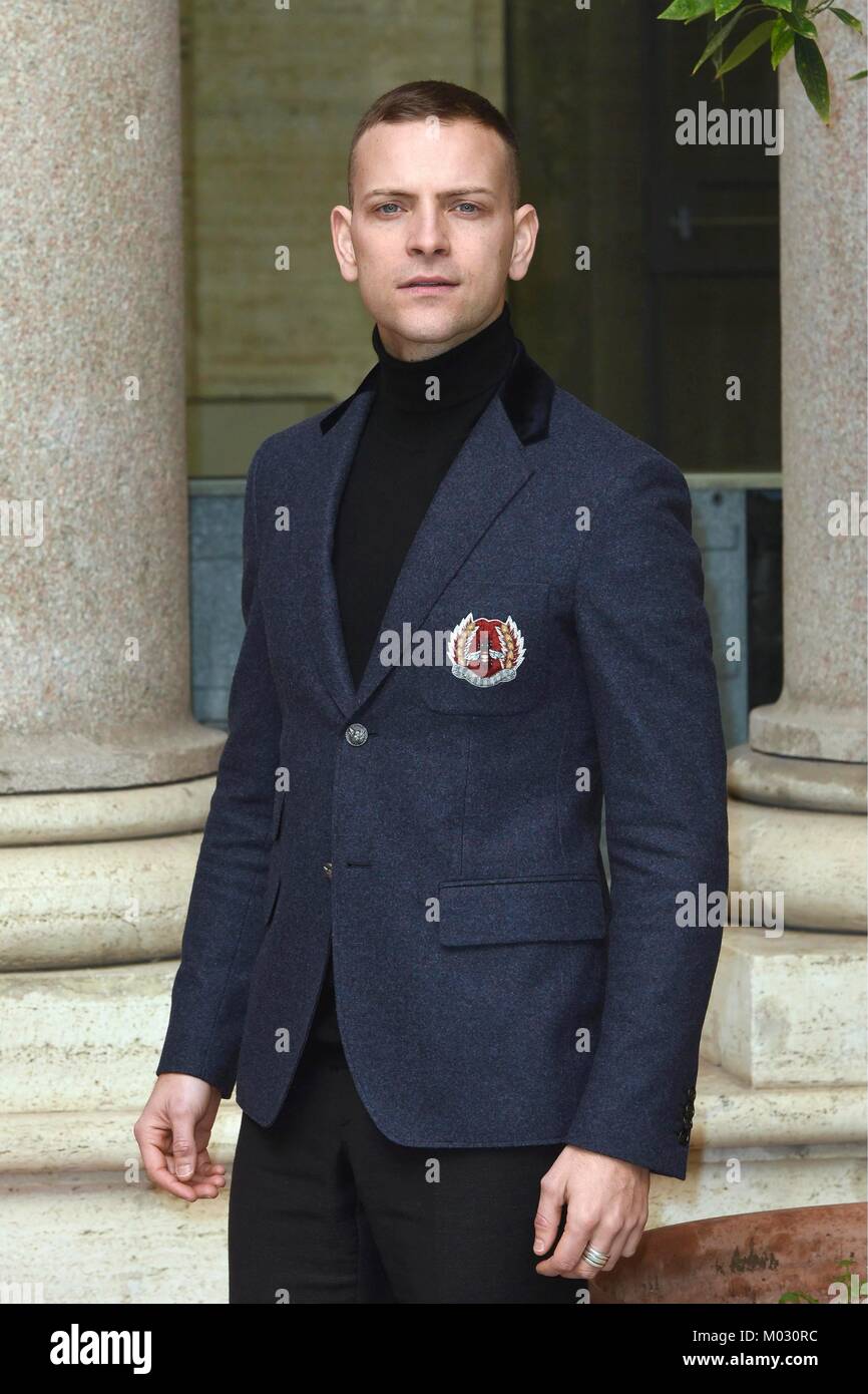 Photocall du film 'Napoli' Velata en photo l'acteur italien Alessandro Borghi, Rome, Italie, 18 décembre 2017 © Crédit Fabio Mazzarella/Sintesi/Ala Banque D'Images