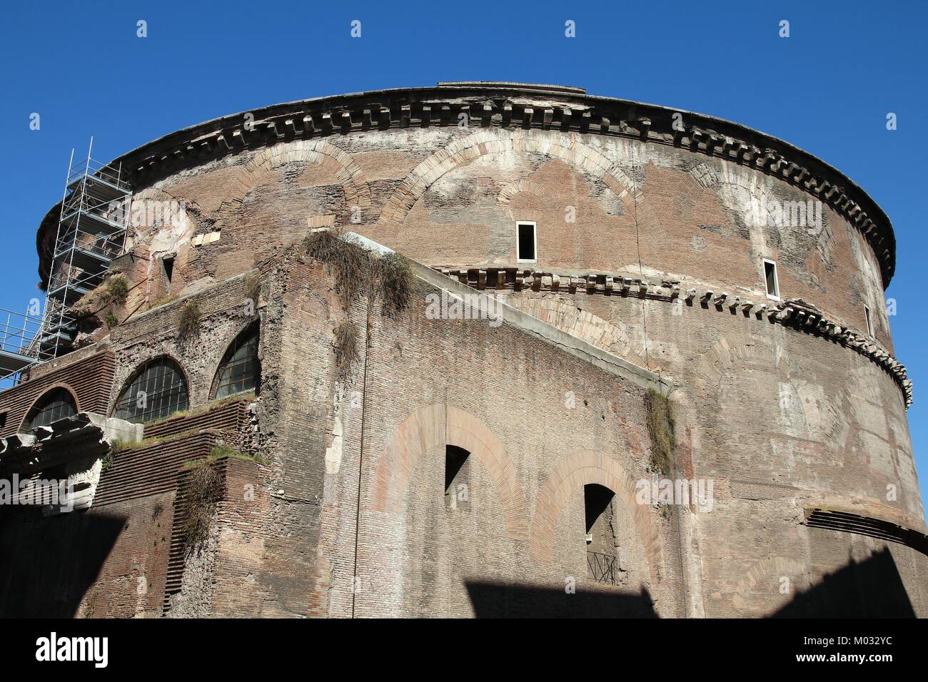 Rome, Italie - Panthéon, célèbre ancienne église avec plus grand dôme en béton non armé dans le monde Banque D'Images