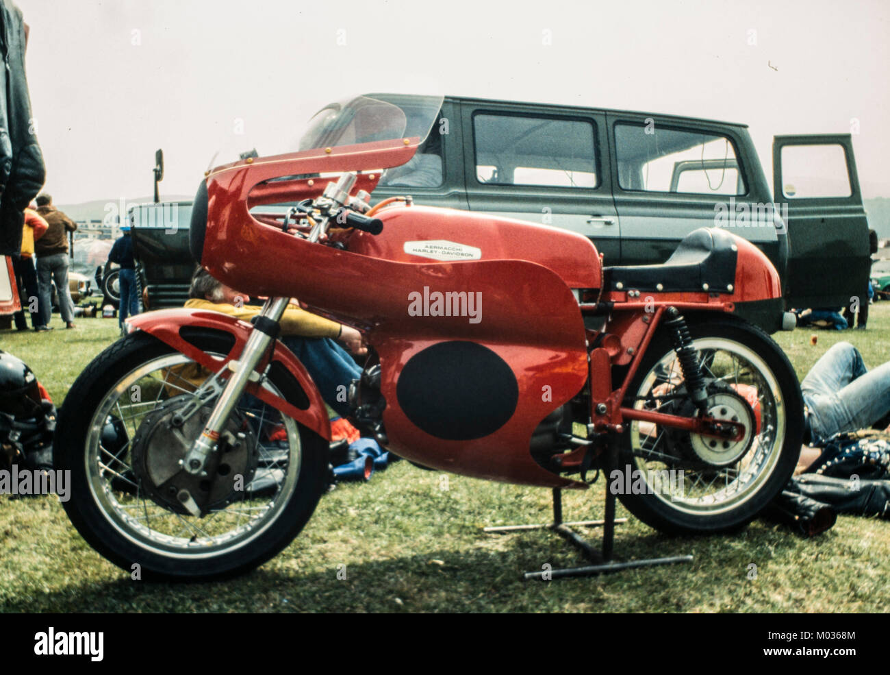 Aermacchi Harley Davidson moto de course, Ramsey, Ile de Man, Juin 1983 Banque D'Images