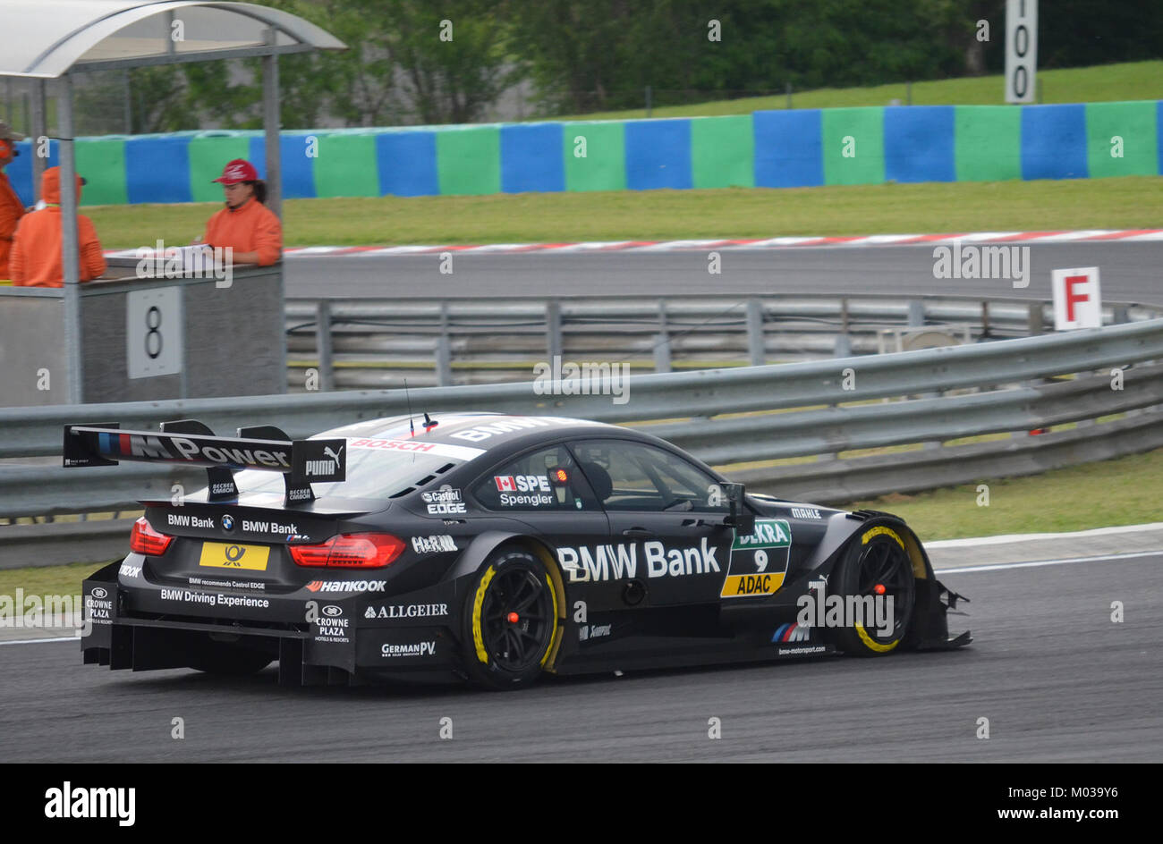 Bruno Spengler, un pilote automobile canadien, a participé à la saison DTM 2014 au Hungaroring. Le DTM (Deutsche Tourenwagen Masters) est une série de courses automobiles de tourisme de premier plan, et la participation de Spengler met en lumière sa carrière dans le sport automobile. Banque D'Images