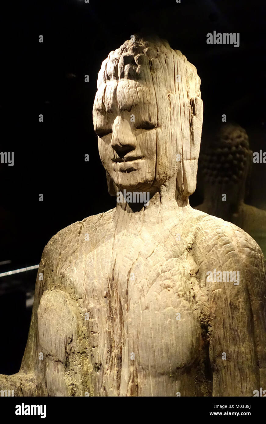 Statue de Bouddha, 4ème-6ème siècle, vue 2, bois - Musée d'histoire Vietamienne - Musée d'histoire Vietamienne - Hanoi, Vietnam - DSC05745 Banque D'Images