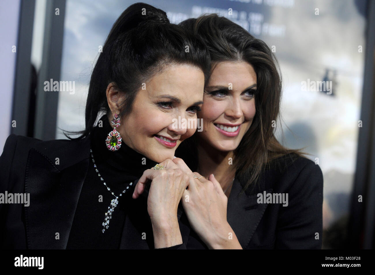 Lynda Carter et sa fille Jessica Altman assister à la '12 Strong' Première Mondiale au Jazz at Lincoln Center le 16 janvier 2018 à New York. Banque D'Images