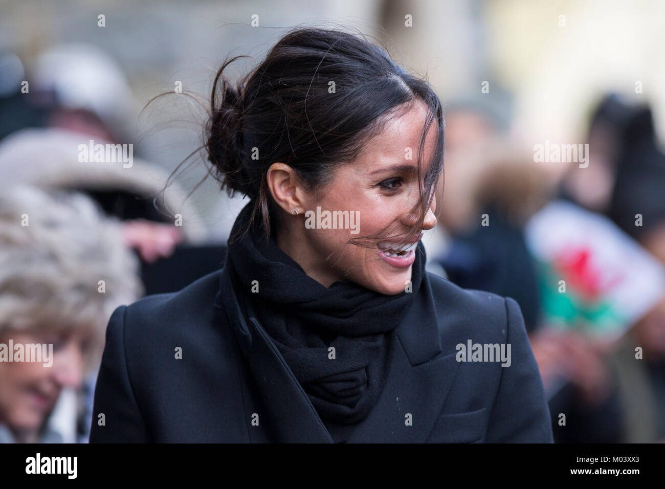 Cardiff, Wales, UK, 18 janvier 2018. Meghan Markle blustery arrive à un château de Cardiff. Credit : Mark Hawkins/Alamy Live News Banque D'Images