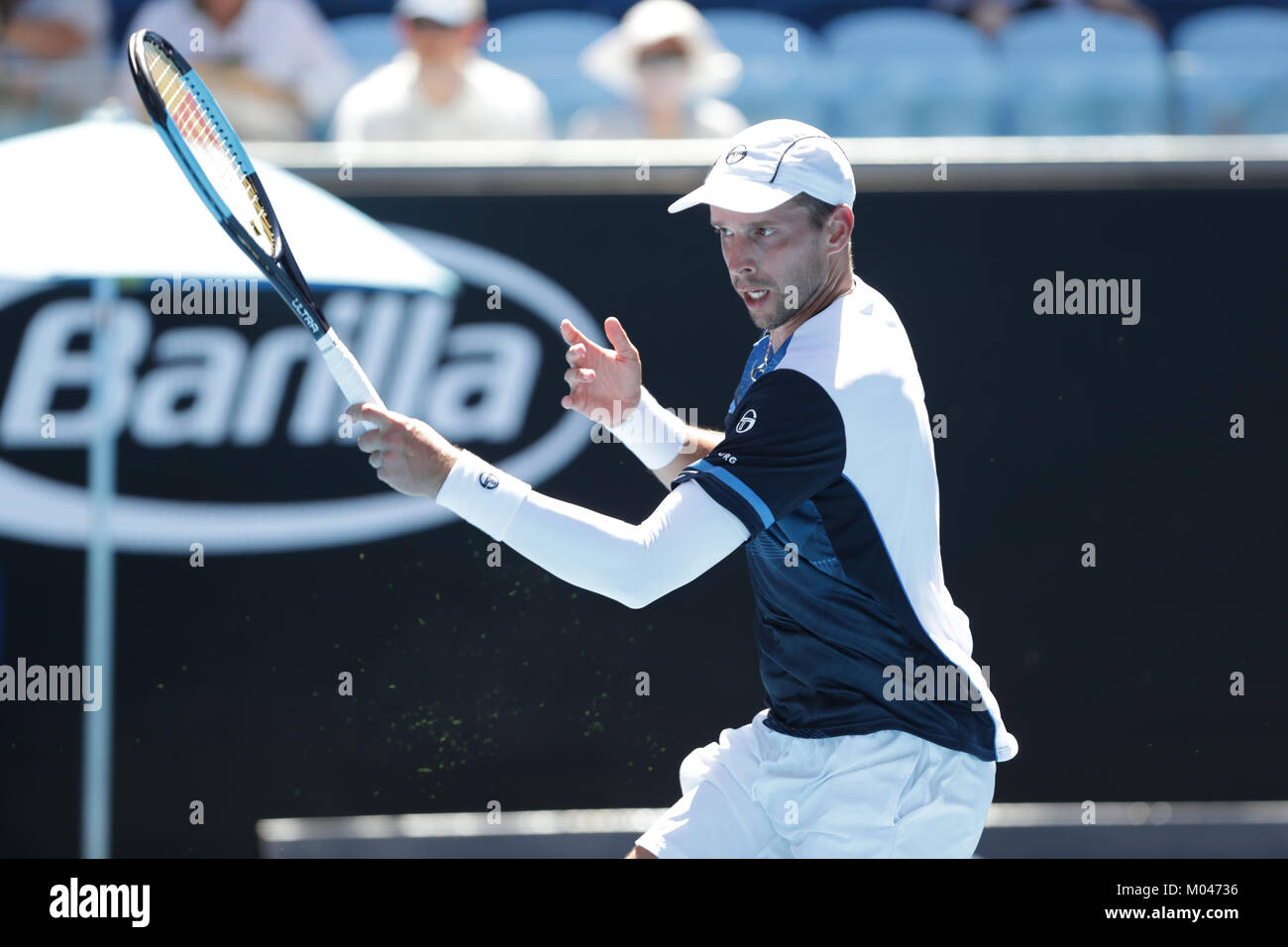 Melbourne, Australie . 19 janvier, 2018. Joueur de tennis espagnol Pablo Carreno Busta est en action au cours de son 3e tour à l'Open d'Australie contre le Luxembourgeois Gilles Muller joueur de tennis le Jan 19, 2018 à Mebourne, Australie. Credit : YAN LERVAL/AFLO/Alamy Live News Banque D'Images