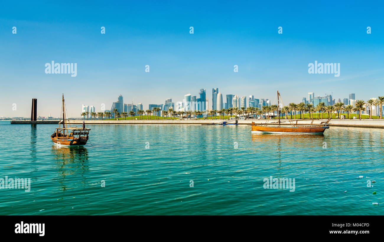 Les bateaux traditionnels dans le golfe Persique à Doha, Qatar Banque D'Images