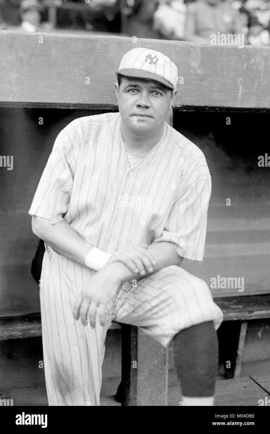 Babe Ruth. Le joueur de baseball américain George Herman Ruth 'Babe' Jr (1895-1948), jouant pour les Yankees de New York en juin 1921. Photo de Bain Nouveau service. Banque D'Images