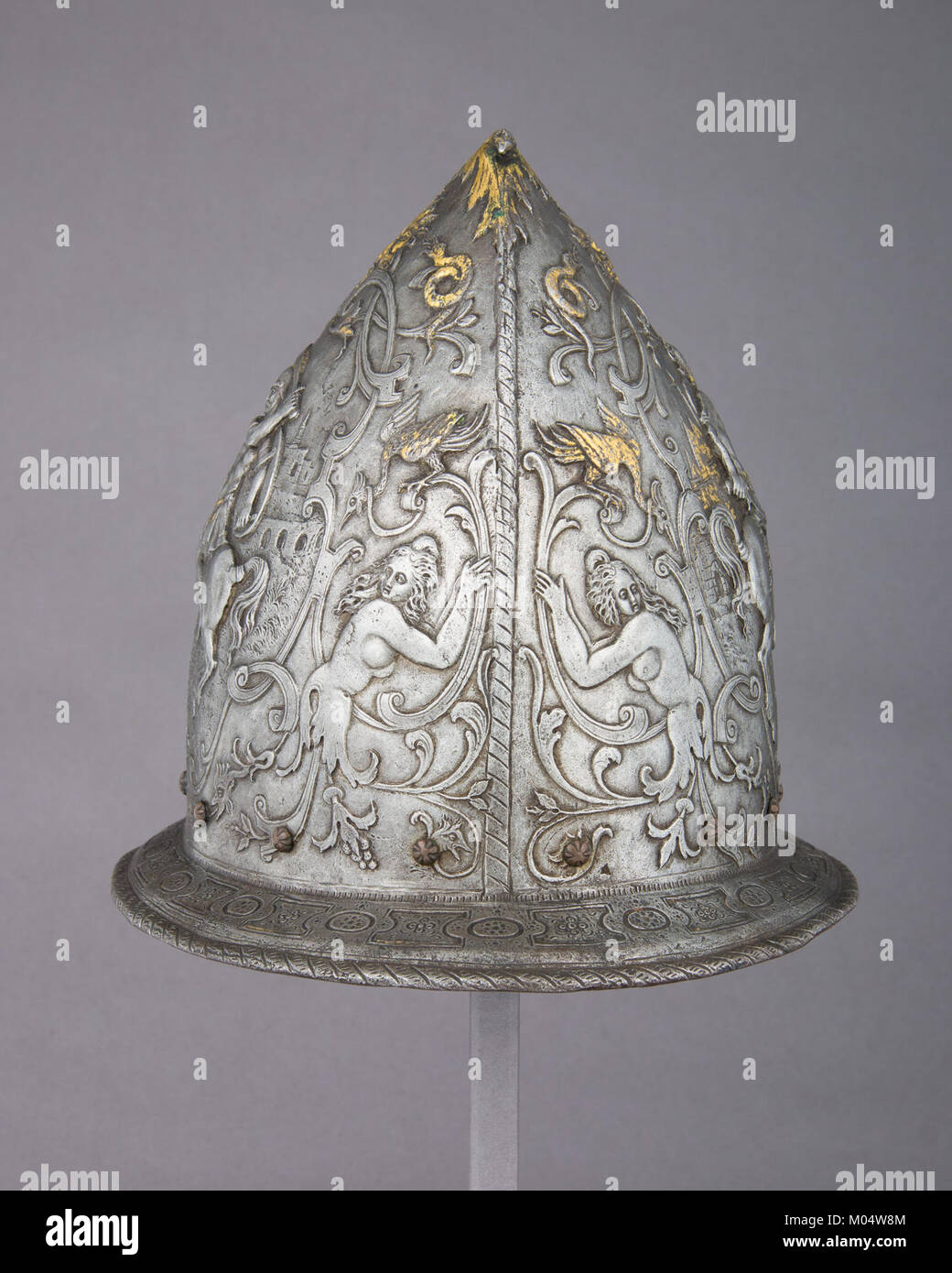 Le casque Cabasset, de la fin du XVIe siècle, est un exemple de coiffure militaire française. Connu pour sa forme arrondie distinctive, il reflète la mode militaire et le design pratique de l'époque. Banque D'Images