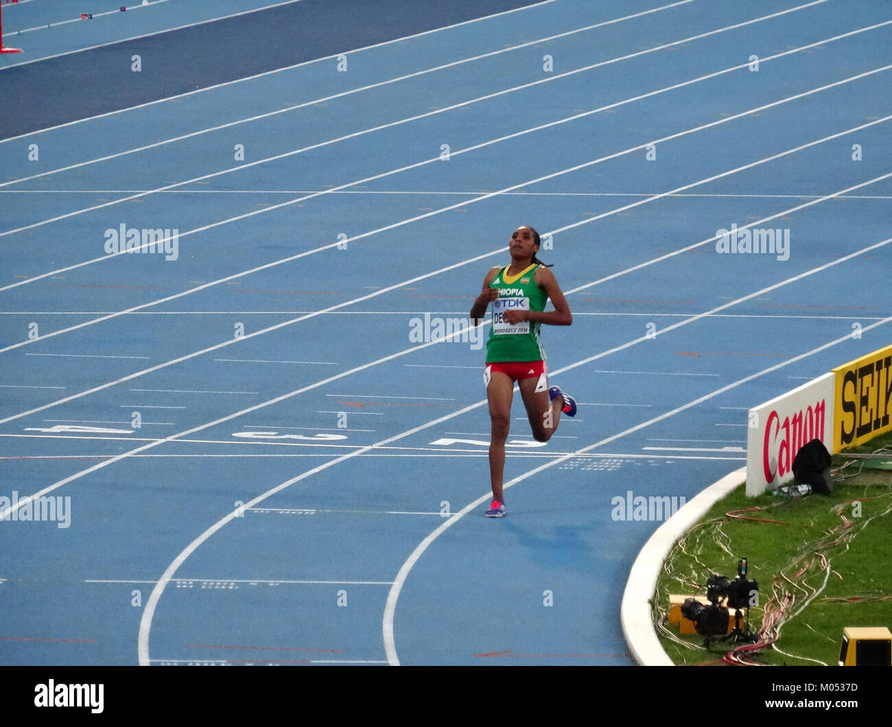 La finale du 3000m du womenâ€™ aux Championnats du monde U20 2016 de l'IAAF à Bydgoszcz, en Pologne, a rassemblé les meilleurs athlètes en compétition pour la médaille d'or. Banque D'Images