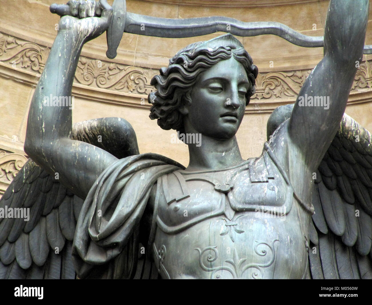 Saint michel terrassant le dragon Banque de photographies et d’images à