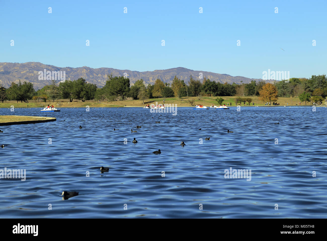 Lac Balboa Park à Van Nuys, Californie un jour d'été Banque D'Images