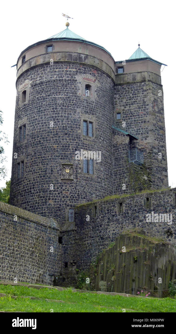 Burg Stolpen en Allemagne présente une architecture médiévale, une importance historique et des structures de château bien conservées reflétant le patrimoine régional. Banque D'Images