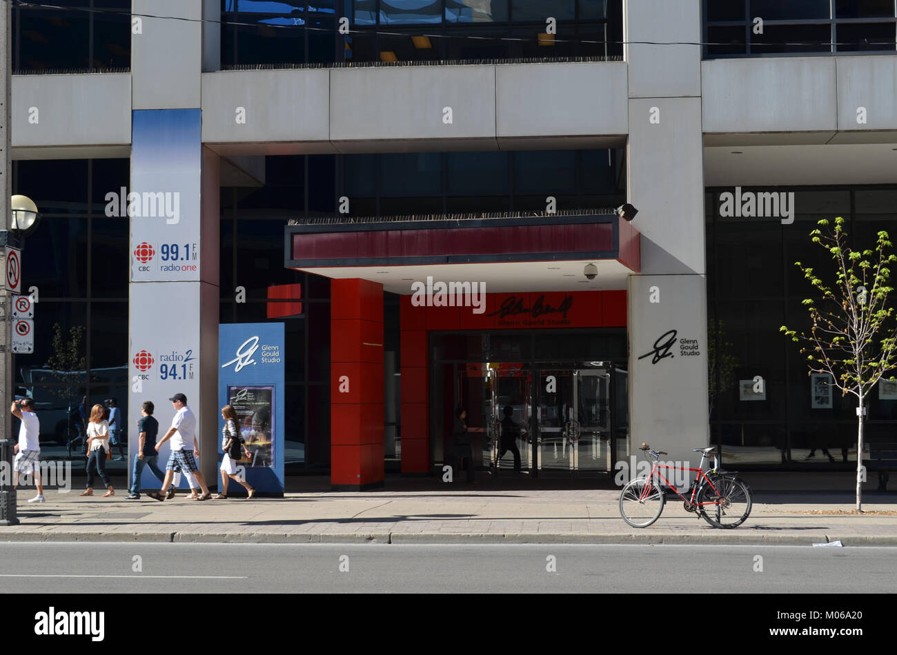 Le Centre de radiodiffusion canadienne, siège social de CBC, représente une importante installation médiatique et un pôle pour les activités de radio, de télévision et de radiodiffusion au Canada. Banque D'Images