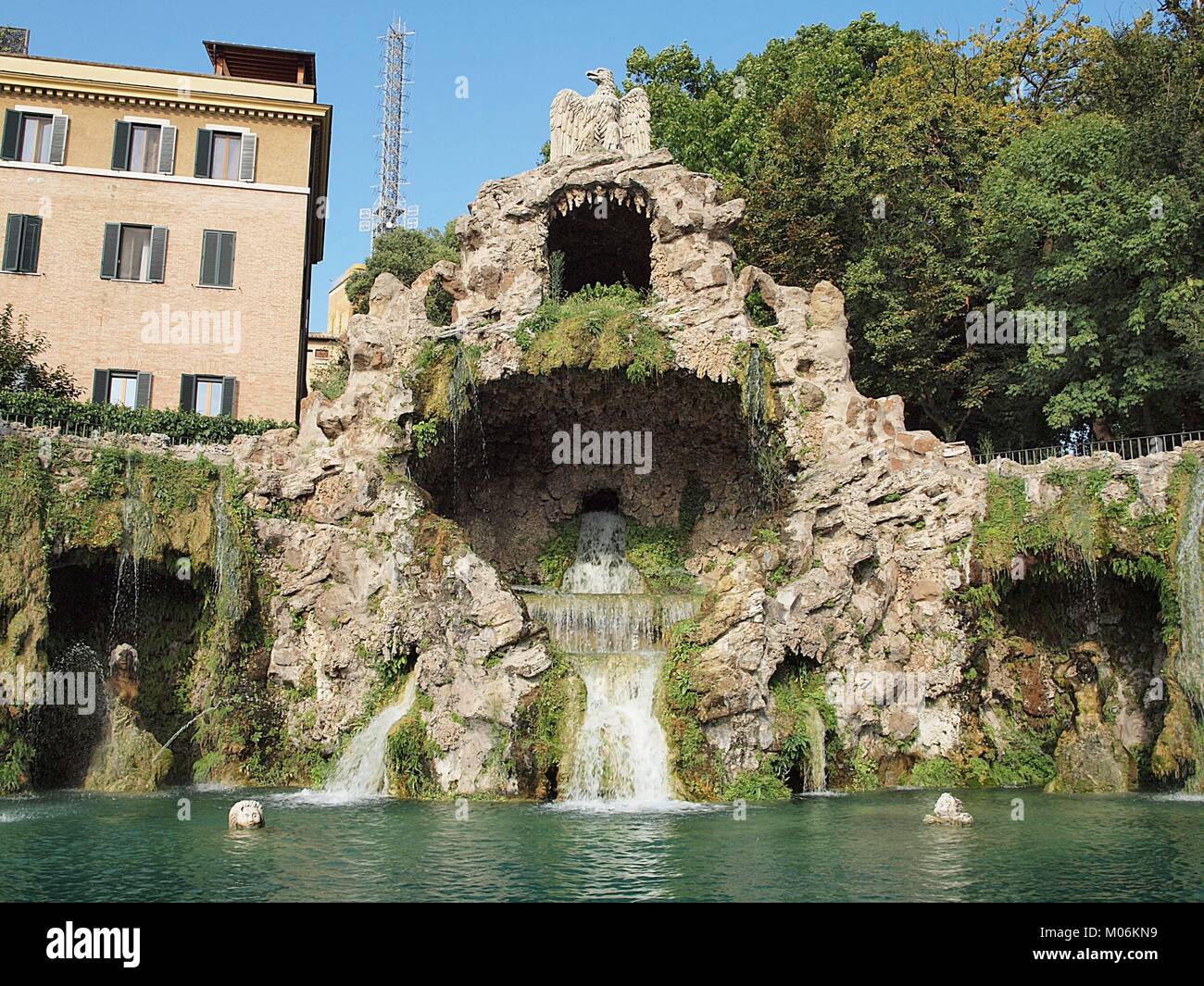 Grotta di Lourdes est une grotte artificielle, dans les jardins du Vatican Banque D'Images