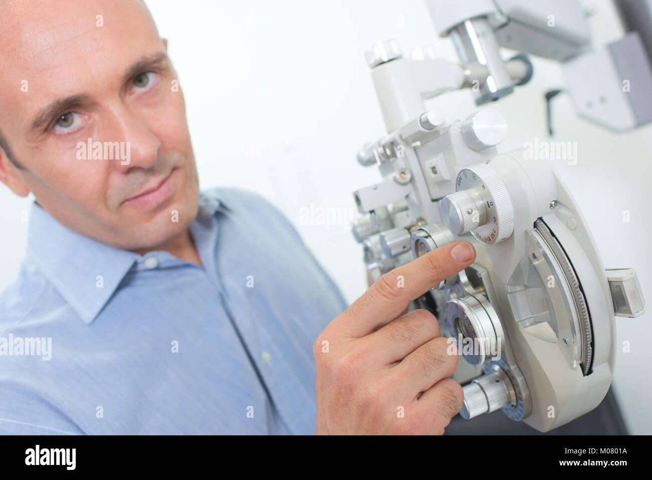 Pointant sur une fonctionnalité phoropter Banque D'Images