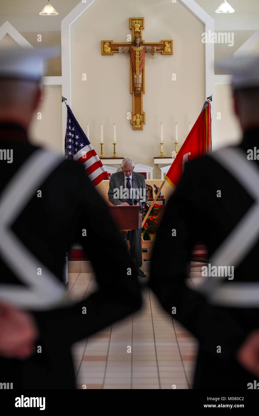 Le Cpl a pris sa retraite du Corps des Marines des États-Unis. Shelby Dawson, fournit un compte rendu de première main de son action au cours de la bataille de Guam le 26 juillet 1944, au cours de son Coeur violet cérémonie le 6 janvier 2018 à l'église Saint-Laurent à Southlake TX. L'original Purple Heart, désigné comme l'Insigne du Mérite militaire, a été créé par George Washington, commandant en chef de l'armée continentale, le 7 août 1782. La Purple Heart est décernée aux membres des Forces armées américaines qui ont été blessés par une arme de guerre dans les mains de l'ennemi. (U.S. Marine Corps Banque D'Images