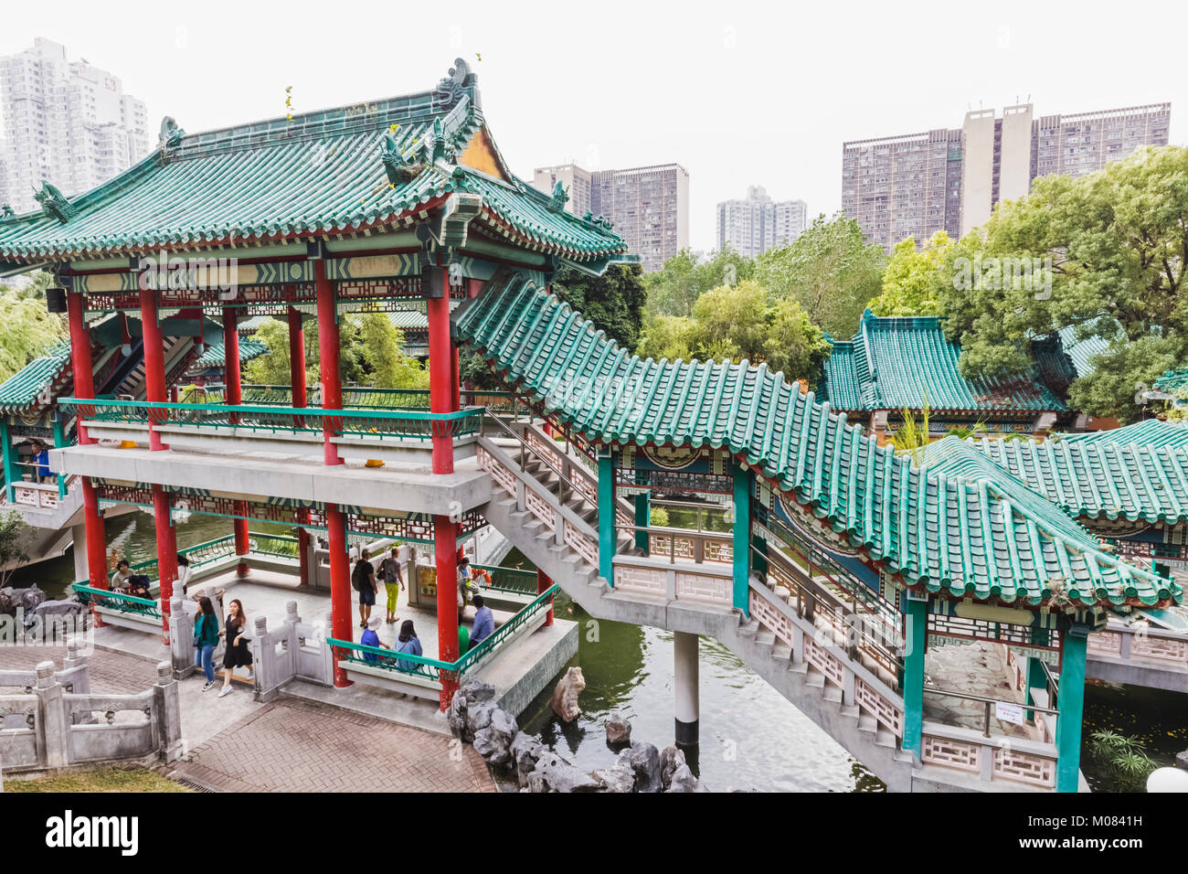La Chine, Hong Kong, Kowloon, Sai Wong Tin Temple, Temple Pavilion Banque D'Images