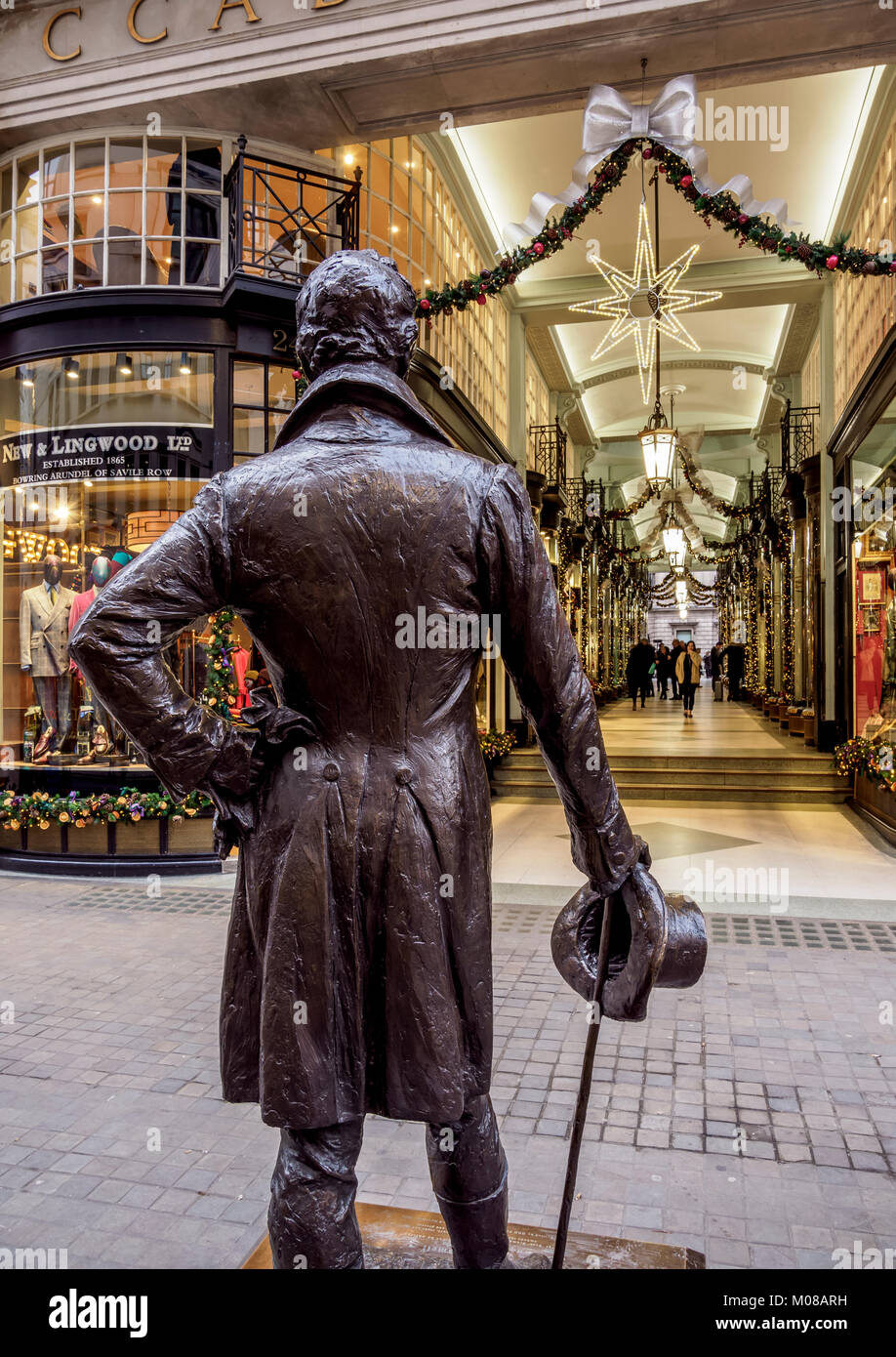 Beau Brummell Monument et Picadilly Arcade, Londres, Angleterre, Royaume-Uni Banque D'Images