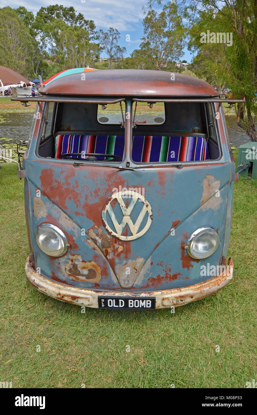 Volkswagen Kombi van camping traditionnel tel qu'utilisé par hippes en Australie pour toujours Banque D'Images