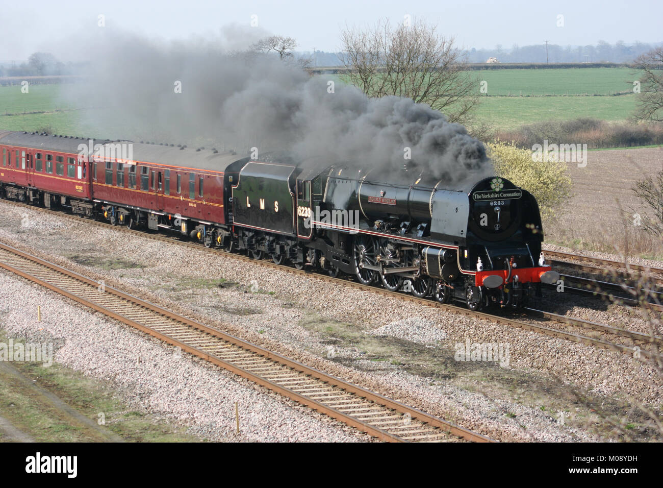 Locomotive à vapeur Pacific LMS n° 6233 la duchesse de Sutherland à Bolton Percy, 10 avril 2010 - Bolton Percy, Yorkshire, Royaume-Uni Banque D'Images