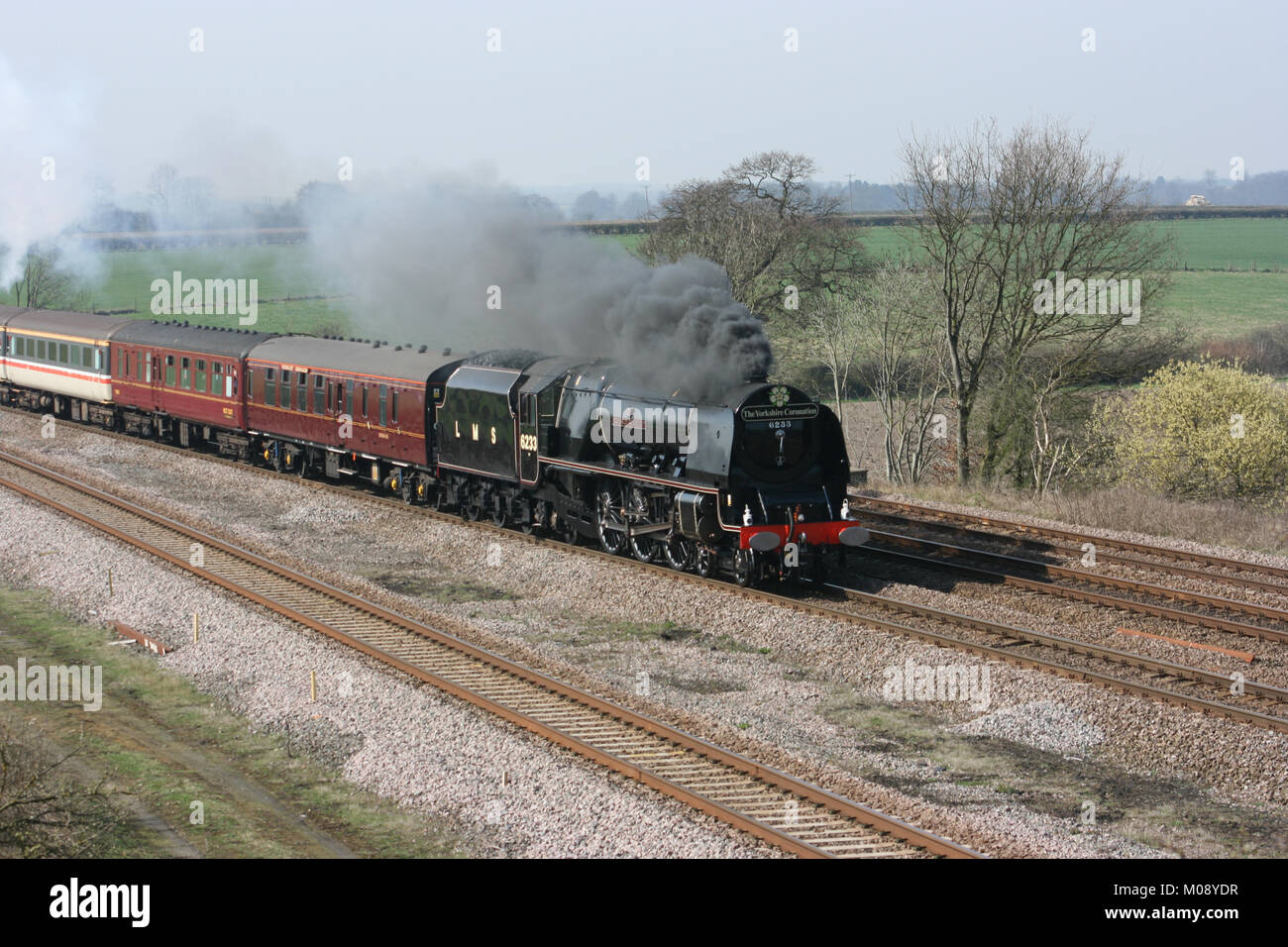 Locomotive à vapeur Pacific LMS n° 6233 la duchesse de Sutherland à Bolton Percy, 10 avril 2010 - Bolton Percy, Yorkshire, Royaume-Uni Banque D'Images