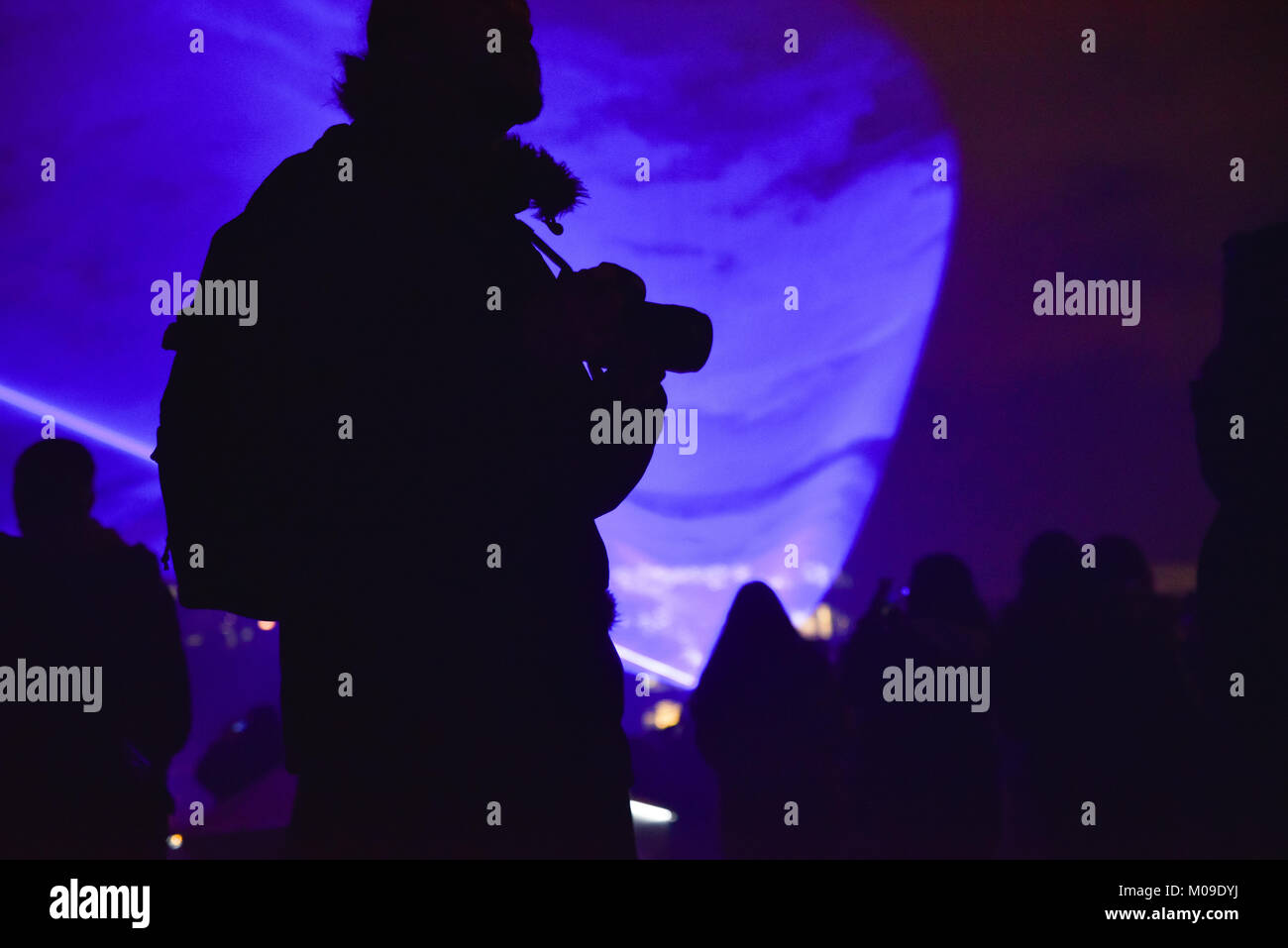 Grenier Square, Londres, Royaume-Uni. 19 janvier, 2018. Daan Roosegaarde : Waterlicht Granary Square, Kings Cross. London festival lumiere. Les Frères Lumière London Arts Festival. Crédit : Matthieu Chattle/Alamy Live News Banque D'Images